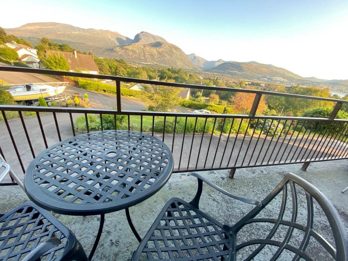 Апартаменты Highland Self Catering Retreat With Stunning Views Форт-Уильям Экстерьер фото